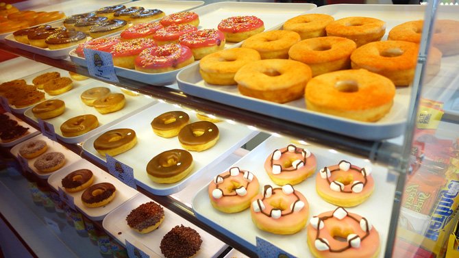 vitrine à donuts